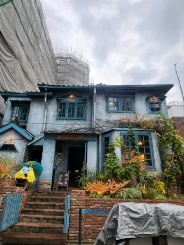 지브리 느낌물씬! 동화속같은 용산 "도토리"까페