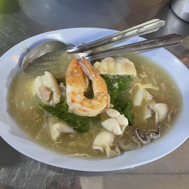 รีวิว - ร้านราดหน้าเด็กเส้น ตลาดพลู
