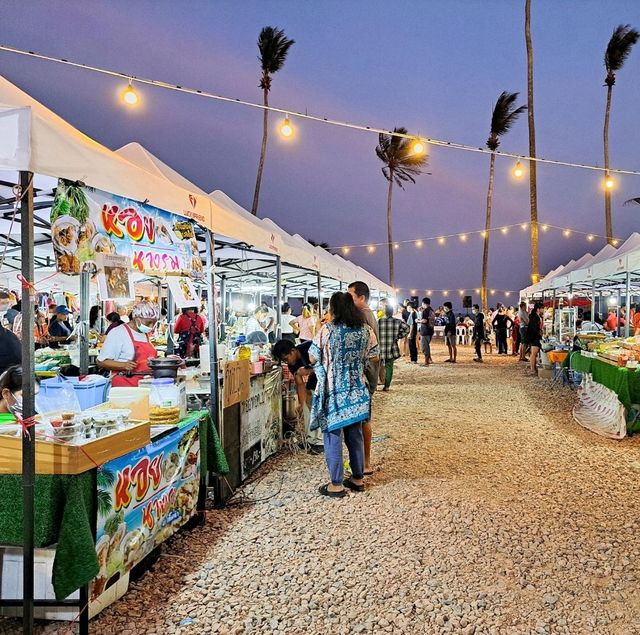  #พิกัด เที่ยว กิน ช้อป ริมหาดยามเย็น จ.ชุมพร 
