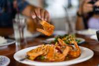 See The Sea ร้านอร่อยซีฟู้ดริมทะเลคลองม่วง กระบี่