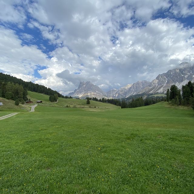 意大利🇮🇹 ｜ 健行在阿爾卑斯的絕美秘境🌟 - 多洛米提山脈  ⛰️