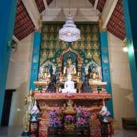 วัดพระธาตุดอยทองและเสาสะดือเมือง 108 หลัก