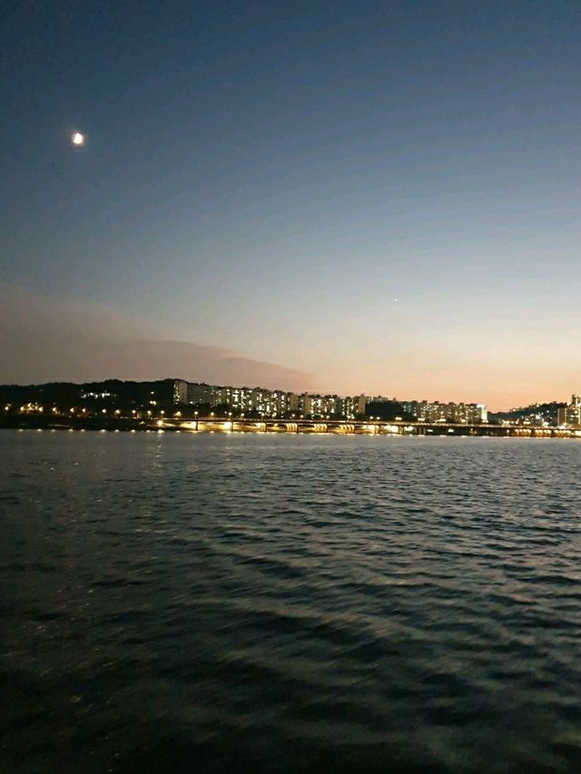새로운 한강을 만나러 가자! 한강 요트 투어