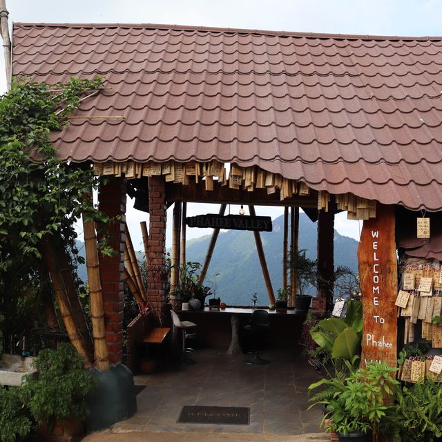 เที่ยวผาฮี้ นอนที่ Phahee valley