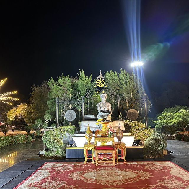 สวนบ้านแก้วแฟร์ ช็อป ชิล วิววัง(สวนบ้านแก้ว)