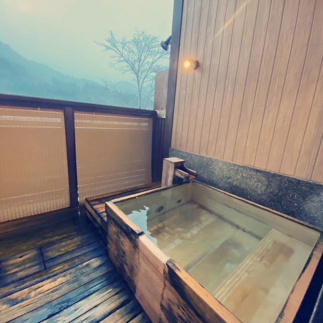 大雪中的白川鄉