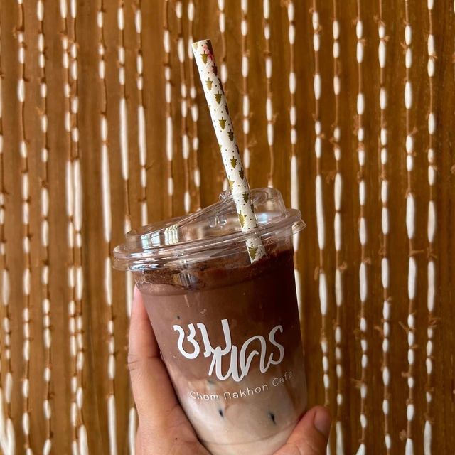 คาเฟ่เปิดใหม่ #นครพนม ☕️ชมนคร คาเฟ่ - Chom Nakhon 