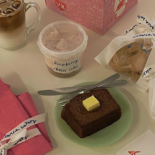 韓國特色咖啡店，蛋糕可愛好吃！
