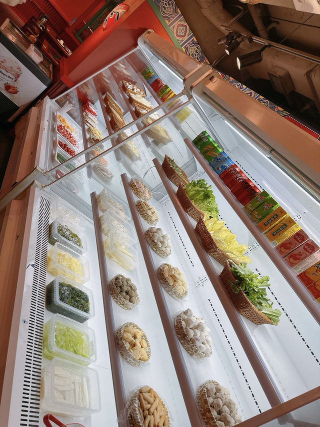 中式宮廷風正宗成都麻辣火鍋｜九龍坎麻辣火鍋