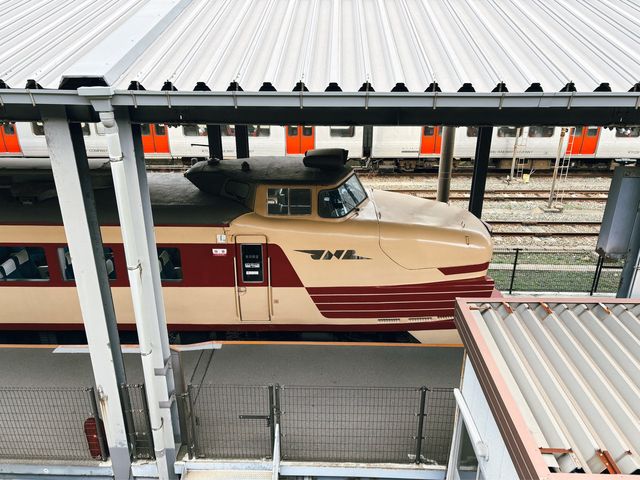 เชื่ยมชมรถไฟอันเก่าแก่ของคิวชู 🚃🇯🇵