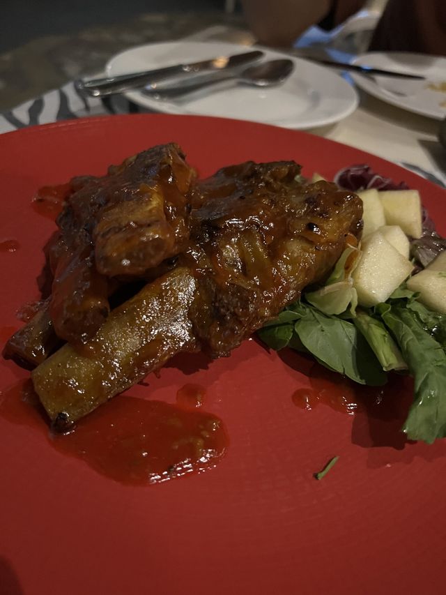 峇里與獅子🦁共餐❣️Tsavo Lion Restaurant‼️特色晚餐體驗