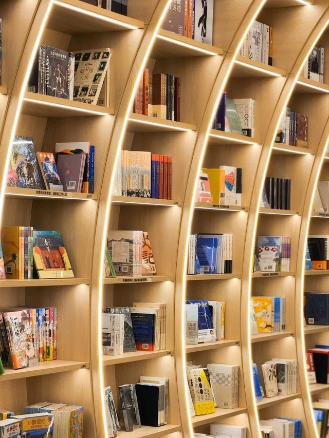 📸【深圳文青打卡】前海愈欣書店📚：文化生活互動體驗空間