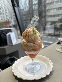 贅沢な映えパフェが食べられる場所