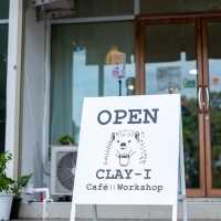 Clay i  (เคลย์ อิ) Café & Workshop 