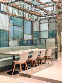 𓊱 Enjoy Luxurious Dinner - Tiffany Blue Box Cafe