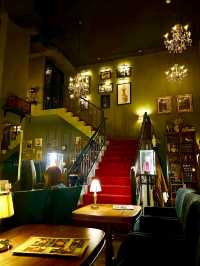 Abandoned Mansion (Bar/ Restaurant) Sukhumvit