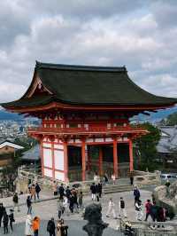 【京都】清水寺：雄偉壯麗的大殿，橫跨斷崖的清水舞台