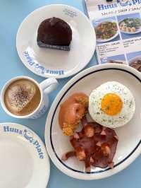 Huus Plate Cafe 🍞