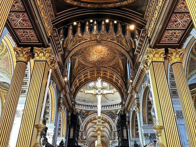 Visit St Paul's Cathedral 