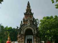 วัดโลกโมฬี ริมคูเมืองเชียงใหม่