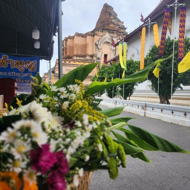 กราบพระแก้วหยก ขอพรกุมภัณฑ์ 📍วัดเจดีย์หลวง