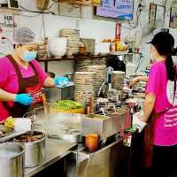 泰國曼谷 不經意的美味船麵 Zaew Noodle แซว ก๋วยเตี๋ยวลูกชิ้นปลา