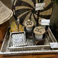 Lobby shop 