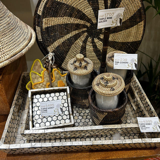 Lobby shop 