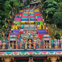🇲🇾 Ascend to Awe-Inspiring Views at Batu Caves Temple