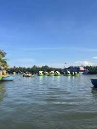 นั่งเรือกระด้งสุดว้าวที่ฮอยอัน 🇻🇳👋🏻