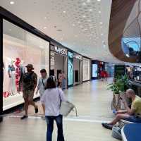 Newly renovated family friendly shopping mall!