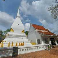 สักการะสิ่งศักดิ์สิทธิ์คู่เมืองเลย