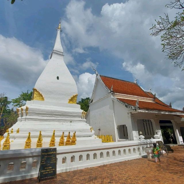 สักการะสิ่งศักดิ์สิทธิ์คู่เมืองเลย
