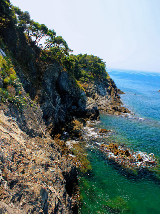 Journey Along the Beautiful Coastline: Hiking the Monterosso to Vernazza Trail