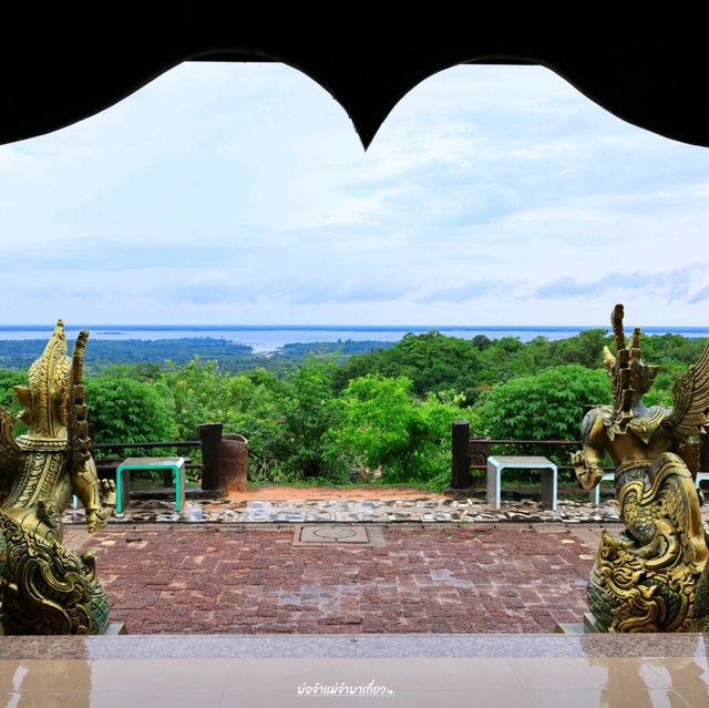 วัดสิรินธรวรารามภูพร้าว วัดสวยอุบลราชธานี