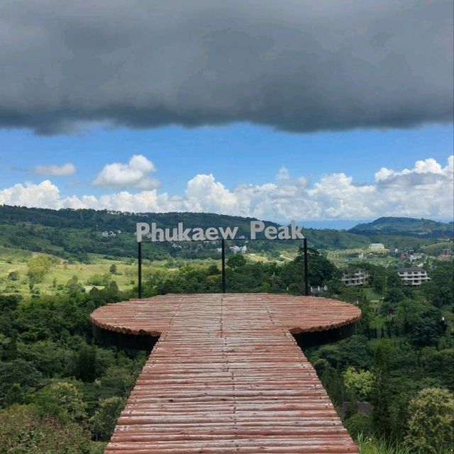 Phukaew Peak (ภูแก้วพีค) 