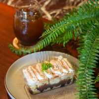 Rongmai mahachai cafe and stay