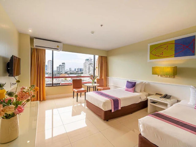 Tongtara RiverView Hotel