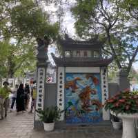 Hoàn Kiếm Lake ทะเลสาบคืนดาบ แลนด์มาร์คฮานอย