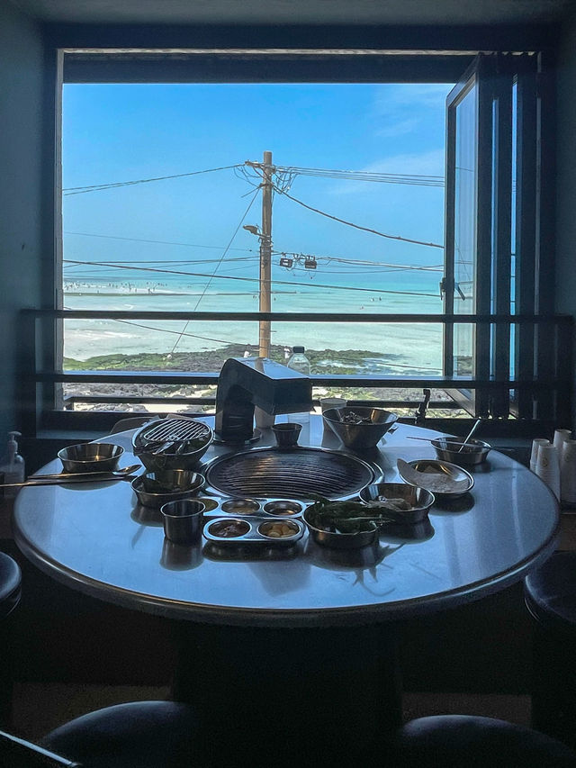 바다보며 즐기는 흑돼지 ‘별돈별’