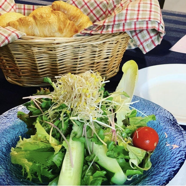 【山梨 清里】英国の旧家を思わせるプチホテル アンティーク 高評価のお料理