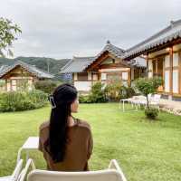 잔디밭+한옥 조합은 사랑이죠🧡