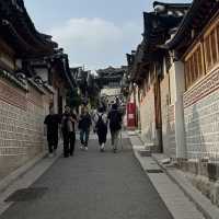 A Day Exploring Seoul Gyeongbokgung Palace, Bukchon Hanok Village and Cheonggyecheon Stream