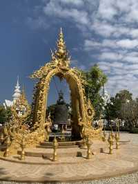 The White Temple: A Dazzling Masterpiece of Art and Spirituality in Chiang Rai