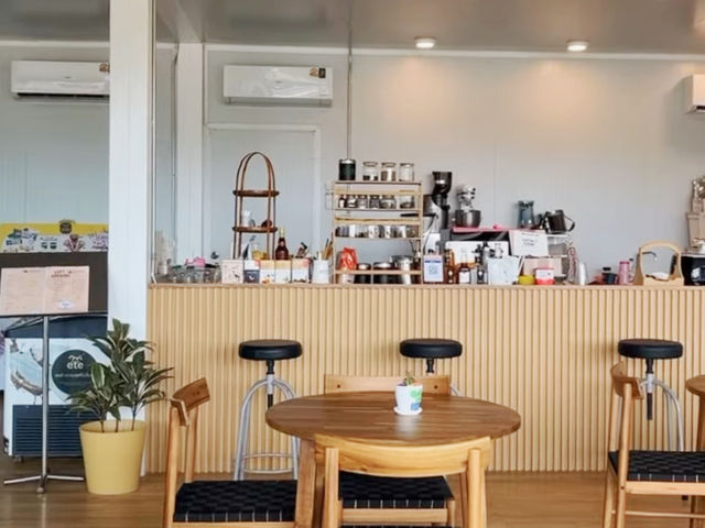 ครัวรักอร่อย คาเฟ่ริมทาง อ.ไทรโยค