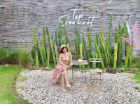 Top Seacret Beach Cafe หัวหิน