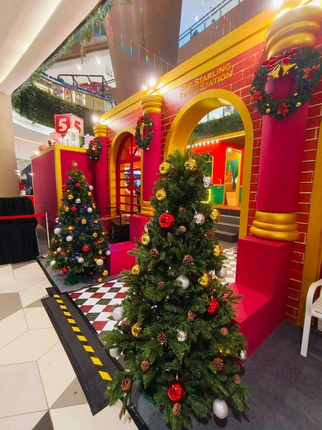 A Magical Christmas Trip Awaits at The Starling Mall