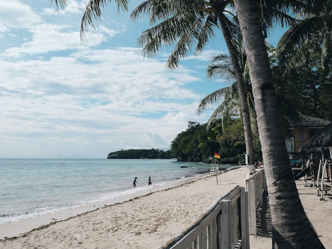 Pantai Gumasa, Glan, Filipina