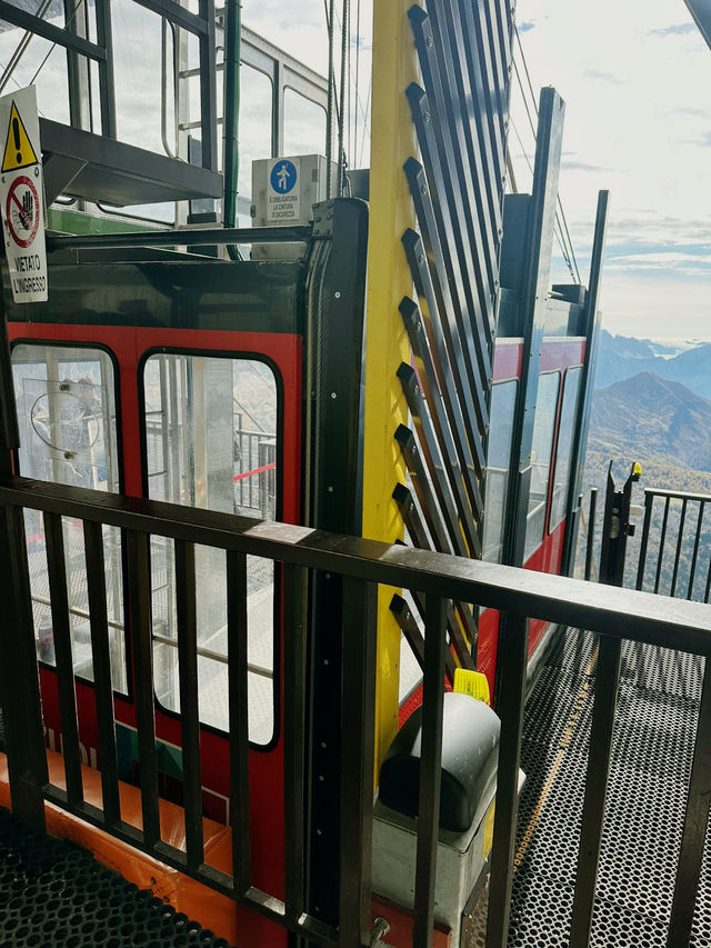 구름 위를 날아 산장으로, 돌로미티 라가주오이 케이블카 🚠💕