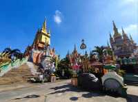 ชมสถาปัตยกรรมปูนปั้นที่งดงาม มีเอกลักษณ์